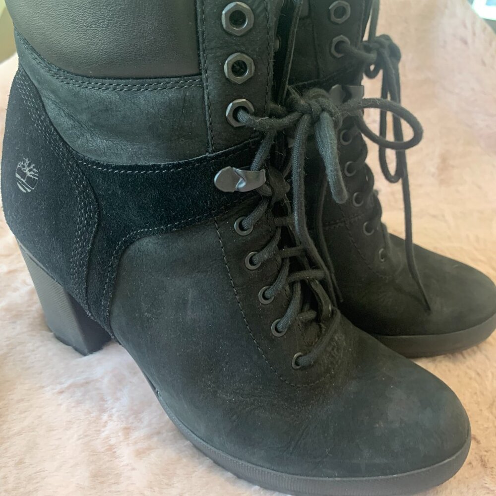 Women's Timberland Boots - Picture 8 of 9